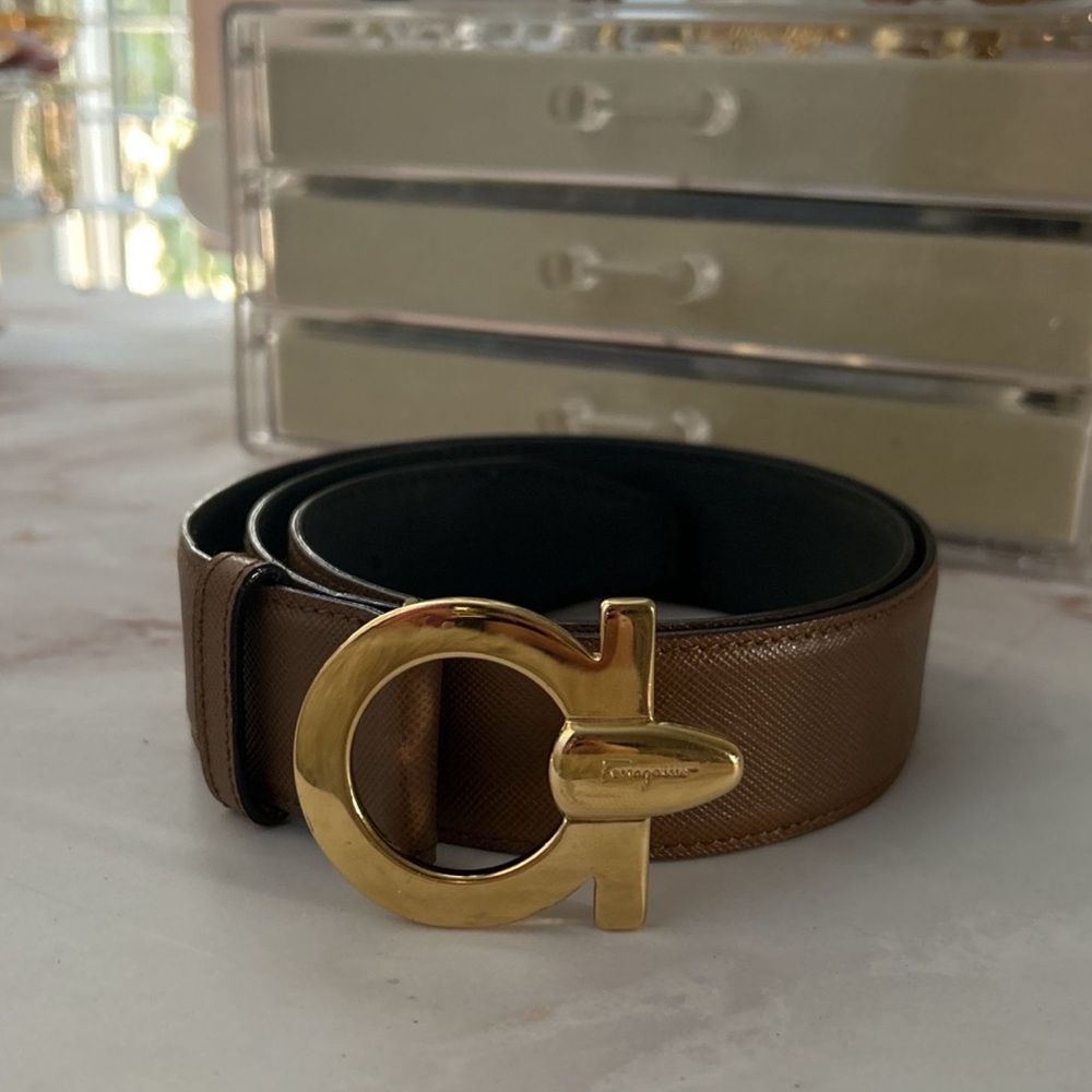 Woman’s ferragamo belt